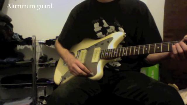 Fender Pickguard Shield vs Fender Aluminum Pickguard - 50/60 hz Hum Reduction смотреть онлайн