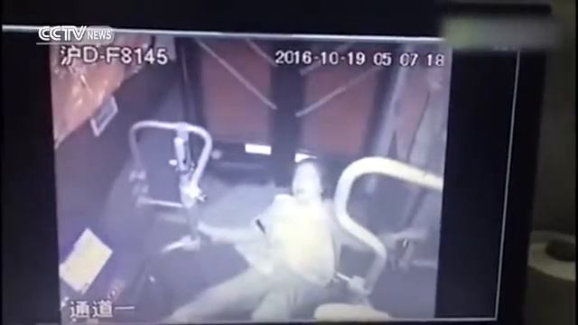 Китаянка за рулём автобуса смотреть онлайн