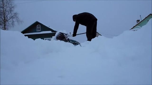 Трактор замуровал снегом выход на дорогу смотреть онлайн
