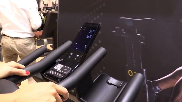 Technogym Group Cycle Connect Bike Demo and Overview смотреть онлайн
