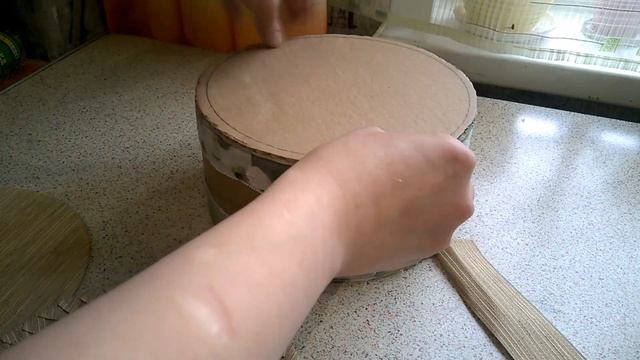 Шкатулка из катушки , бобины картонной.