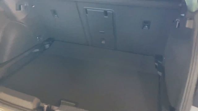 Volkswagen NEW Golf SEL R-Line 2023 in 4K Reflex Silver 18 inch Bergamo walk around & detail insid смотреть онлайн