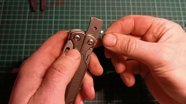 Пилкодержатель для Leatherman Charge,или тюнинх для бедных.