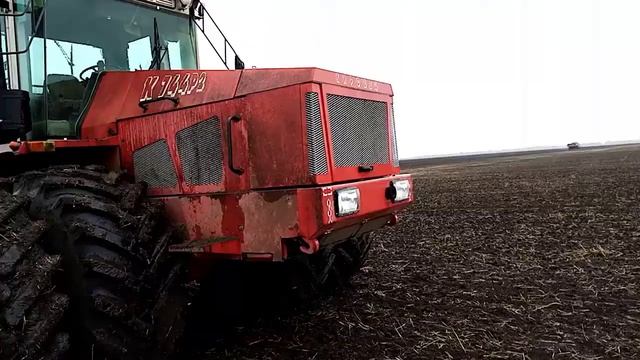 Посев гороха с цепным агрегатом. смотреть онлайн