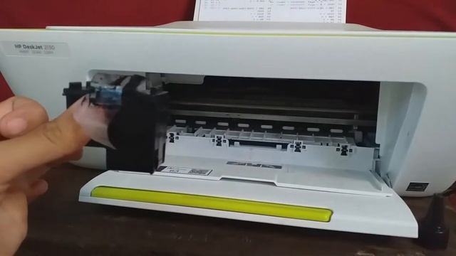 HOW TO REFILL BLACK INK CARTRIDGE || HP DESKJET 2130 смотреть онлайн