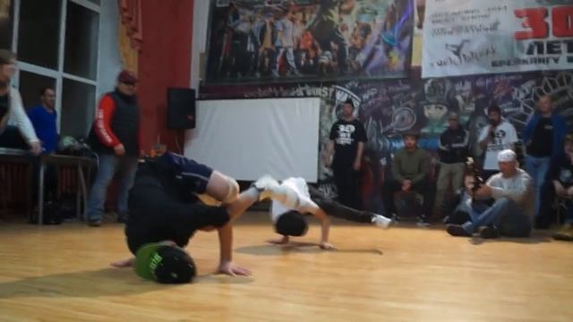 Old school Crew vs Tornado 30 лет Тверскому брейку смотреть онлайн