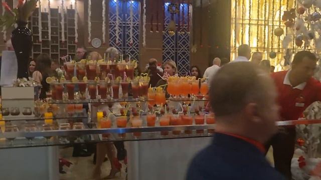 Titanic Royal Hurghada - Christmas Eve Drinks смотреть онлайн