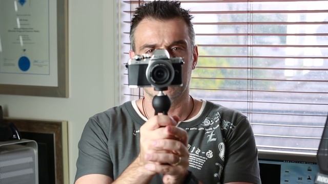 Manfrotto PIXI - Mini Compact Table Top Tripod - Review смотреть онлайн