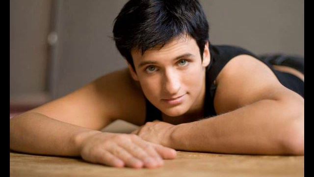 V Komnate Pustoi-Dmitry Koldun смотреть онлайн