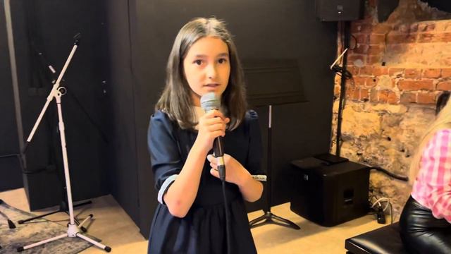 Амели Матевосян - Autumn Leaves (Russian version) смотреть онлайн