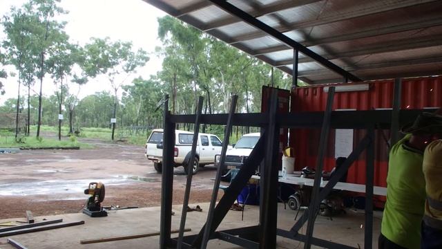 Building a Trap House at the NT Field & Game смотреть онлайн