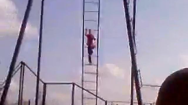 г.Марьинка Донецкая обл.Спорткомплекс смотреть онлайн