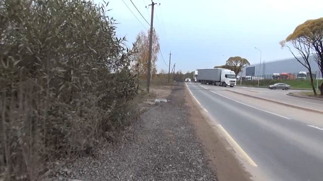 Камера на руле велика. Через поле и село Братовщина до Ярославского шоссе (18.10.2023) смотреть онлайн