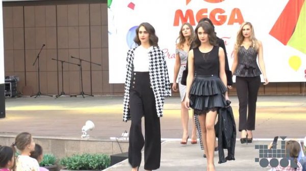 На 10 летии MEGA в Алматы (Алматы, 2016)