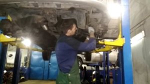 Hyundai Matrix замена передних рычагов.