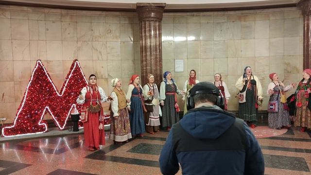 Ансамбль "Весняночка" - #букет из #русских_народных_песен и почти народных #песен в #metro Москвы смотреть онлайн