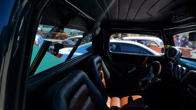 Video tour of the biggest weekly car show in the world - South OC Cars and Coffee. смотреть онлайн