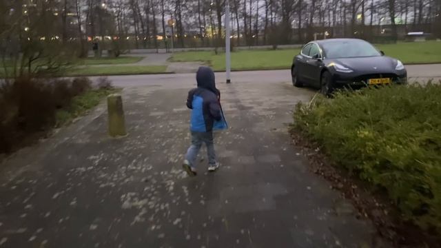 Замена пола, домашнее животное, сломанный шкаф, Икеа, детский баскетбол. Pixels of Life смотреть онлайн