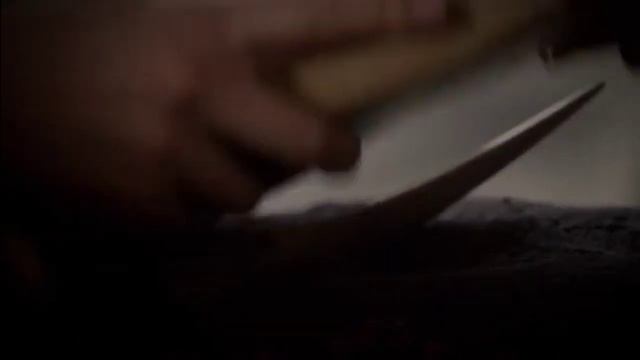 Camille Le entrega a Klaus la Daga de Papa Tunde que Le Dio Genevieve (Originals:T1/E13: Latino) смотреть онлайн