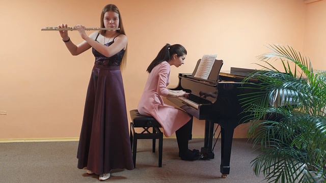 Юлия Юревич.12 лет. Тамбурин. Ф. Госсек смотреть онлайн