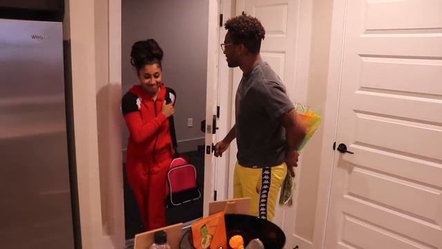 My Ex girlfriend came back for her stuff.. I SURPRISED her with LOVE & GIFTS смотреть онлайн