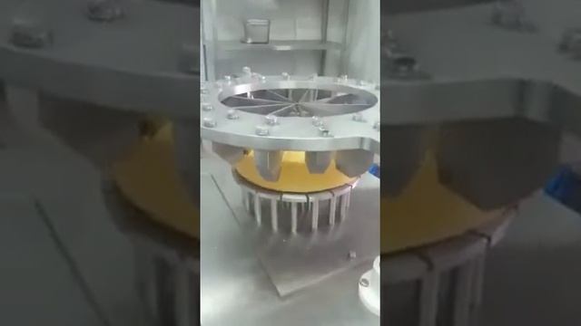 Машина для нарезки круглой или прямоугольной головки сыра на равные части смотреть онлайн