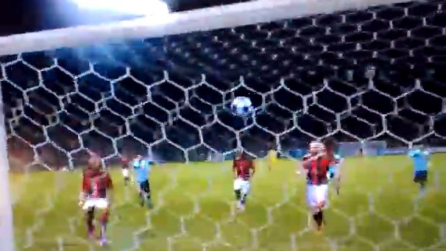 Pro Evolution Soccer 2011 PES 2011 - Keeper BUG - смотреть онлайн