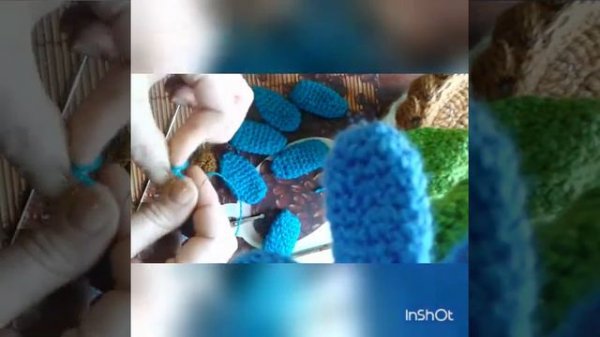 Цветок крючком в горшке