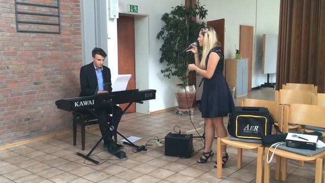 Hallelujah - Voice + Piano Version смотреть онлайн