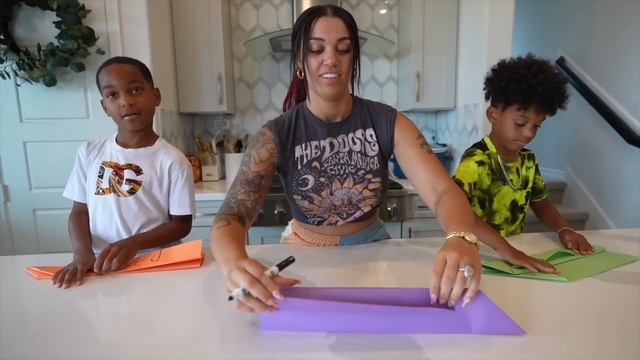Creating The World's Best PAPER PLANE ✈️ | The Prince Family Clubhouse смотреть онлайн