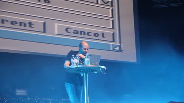 Jeroen Tel - Robocop 3 (live at Assembly 2012) смотреть онлайн