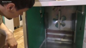 Приобрели инкубатор Владимира Коробкова на 300 куриных яиц.