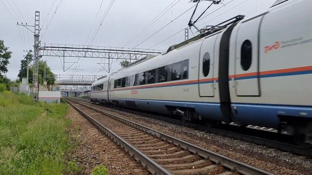 утренняя группа поездов Октябрьской железной дороги ЭП2К, ЧС6, Сапсаны, Ласточки, ЭП20, ТЭП70БС смотреть онлайн