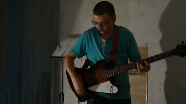 Epiphone Thunderbird IV смотреть онлайн