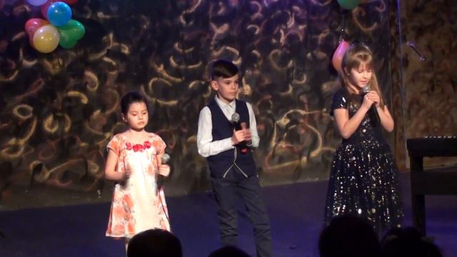 Логачева Дарья, Филипп Мошонский, Артамонова Ксюша - Замечательный сосед смотреть онлайн