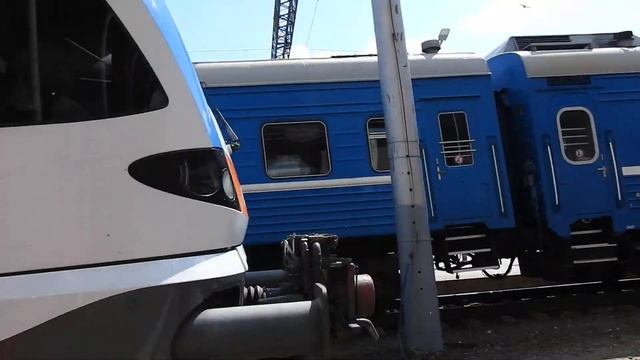 Минск. Поезд ЭПР-007 отправляется с вокзала «Минск-Главный» в Оршу. 26 июня 2022 смотреть онлайн
