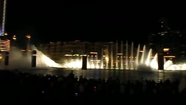 Burj Khalifa Performing Fountain (Dubai) смотреть онлайн