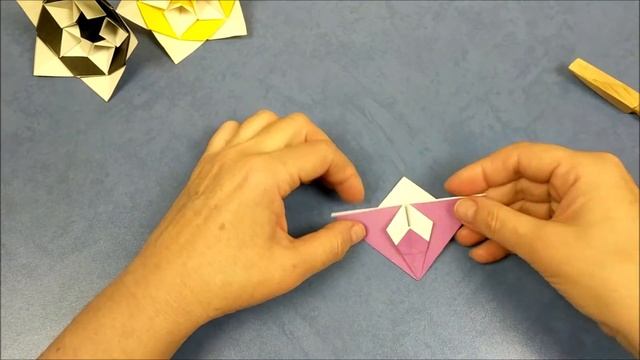 Цветок из модулей оригами | How to make an origami flower смотреть онлайн