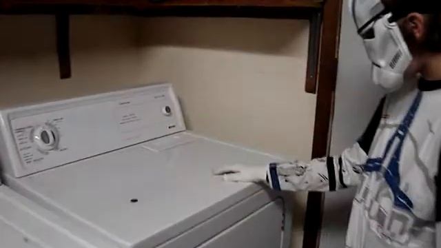 The Clone Trooper Does his Laundry смотреть онлайн