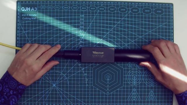 Как устроен лазерный источник Raycus лазерного станка Разбираем Головку оптического изолятора лазера смотреть онлайн