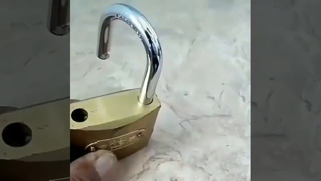 Как с помощью магнитов открыть замок смотреть онлайн