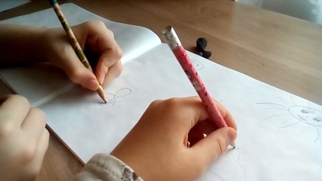 Челенндж рисуем левой рукой смотреть онлайн