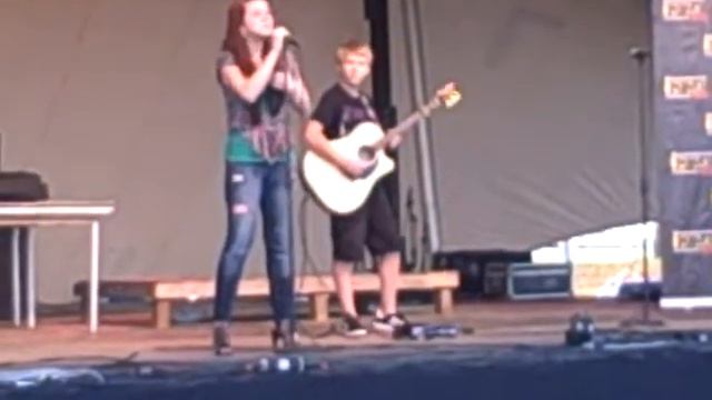 Jessica Harmon Singing "Shot a Man Down" By Rihanna. смотреть онлайн