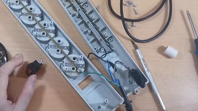 Ремонт сетевого фильтра Power Cube Замена кнопки сетевого фильтра смотреть онлайн