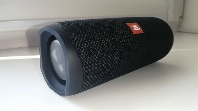 Колонка JBL FLIP 5 LFM 60% Bass Test смотреть онлайн