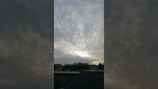 Создатель фильм явный и истинный. Сдыхает Горбачев. его кони и судьи. все актёры натуральные. Боги смотреть онлайн