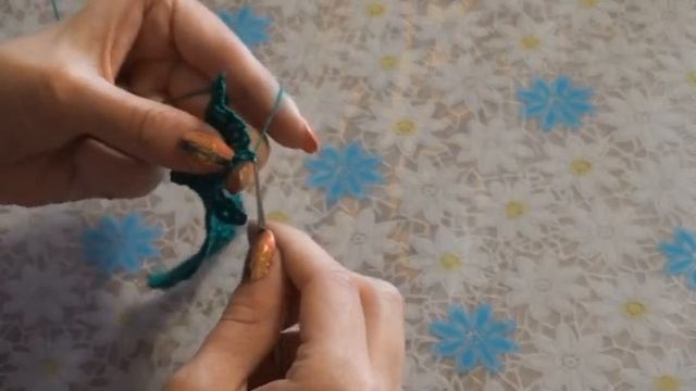 Вяжем крючком ажурный купальник для куклы Барби (часть 2) смотреть онлайн