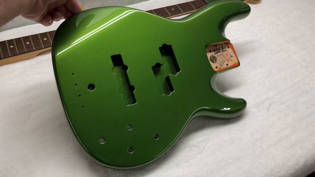 Fender P Precision Bass - Porsche Mamba Green by Sims Custom Shop смотреть онлайн