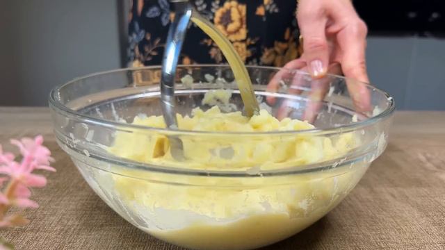 Vorrei mangiare questa torta di patate tutti i giorni! Ricetta facile ed incredibilmente deliziosa! смотреть онлайн