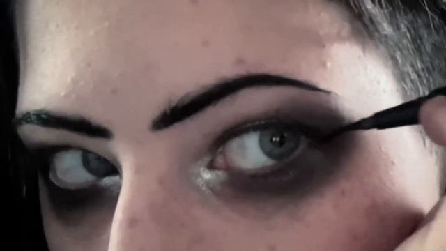 Goth/Emo Makeup Tutorial смотреть онлайн